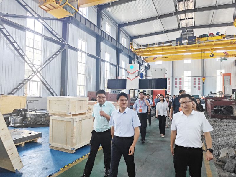 洽談交流促發(fā)展I縣級領(lǐng)導(dǎo)帶隊深入洛陽宇捷精工企業(yè)進(jìn)行參訪交流